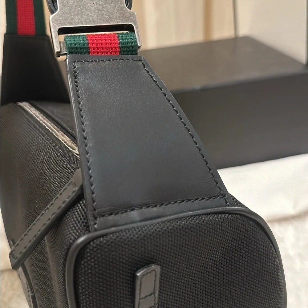 Authentic Gucci Black Techno Canvas Belt Bag✨ - Picture 14 of 15